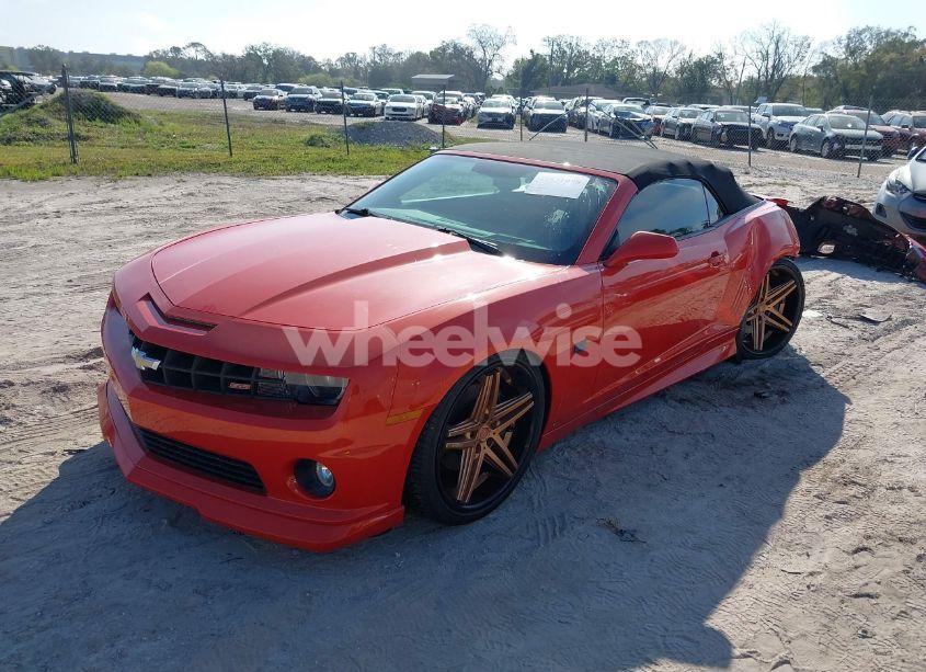 Photo 2 of 2011 Chevrolet Camaro 2SS (VIN 2G1FK3DJ2B9160147)