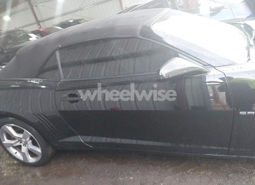 Photo 14 of 2011 Chevrolet Camaro 2SS (VIN 2G1FK3DJ2B9185615)