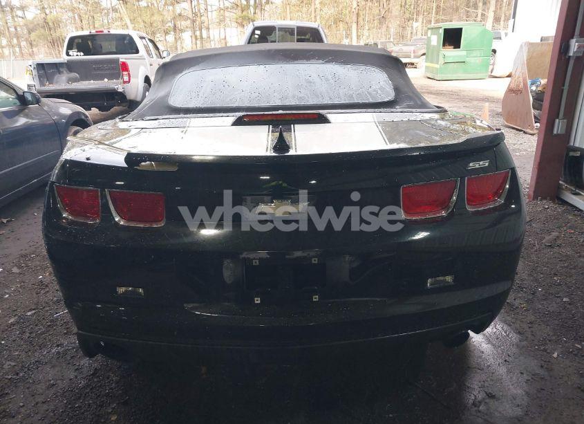 Photo 17 of 2011 Chevrolet Camaro 2SS (VIN 2G1FK3DJ2B9185615)