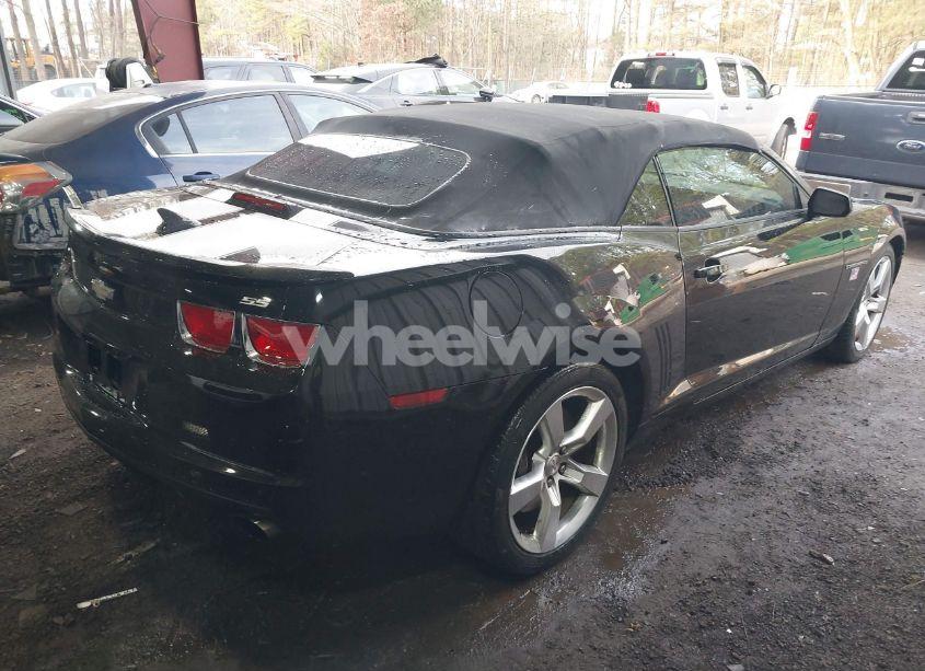 Photo 4 of 2011 Chevrolet Camaro 2SS (VIN 2G1FK3DJ2B9185615)