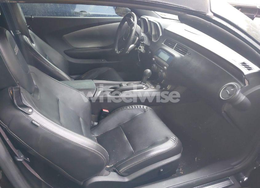 Photo 5 of 2011 Chevrolet Camaro 2SS (VIN 2G1FK3DJ2B9185615)