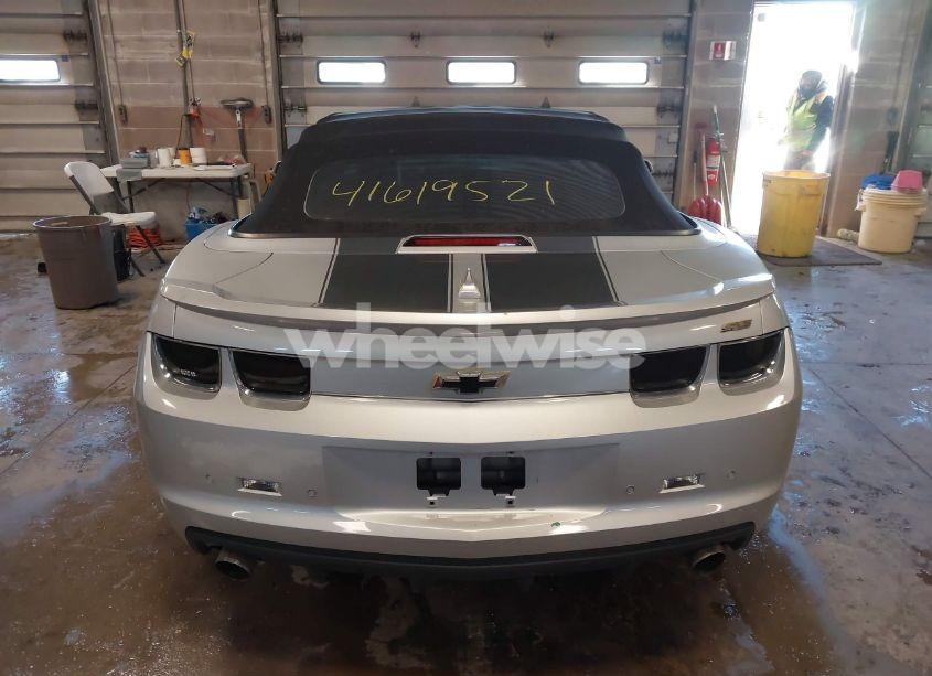 Photo 17 of 2011 Chevrolet Camaro 2SS (VIN 2G1FK3DJ2B9187333)