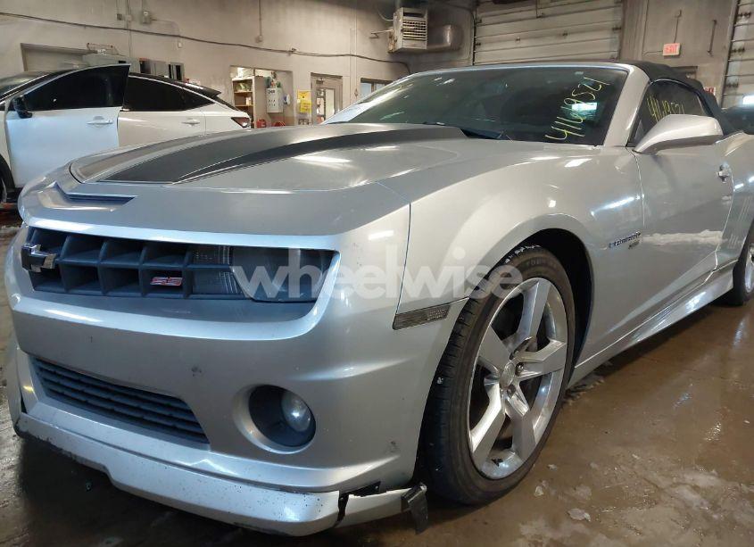 Photo 6 of 2011 Chevrolet Camaro 2SS (VIN 2G1FK3DJ2B9187333)