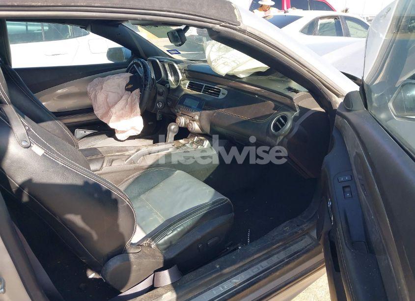 Photo 5 of 2012 Chevrolet Camaro 2SS (VIN 2G1FK3DJ2C9131099)