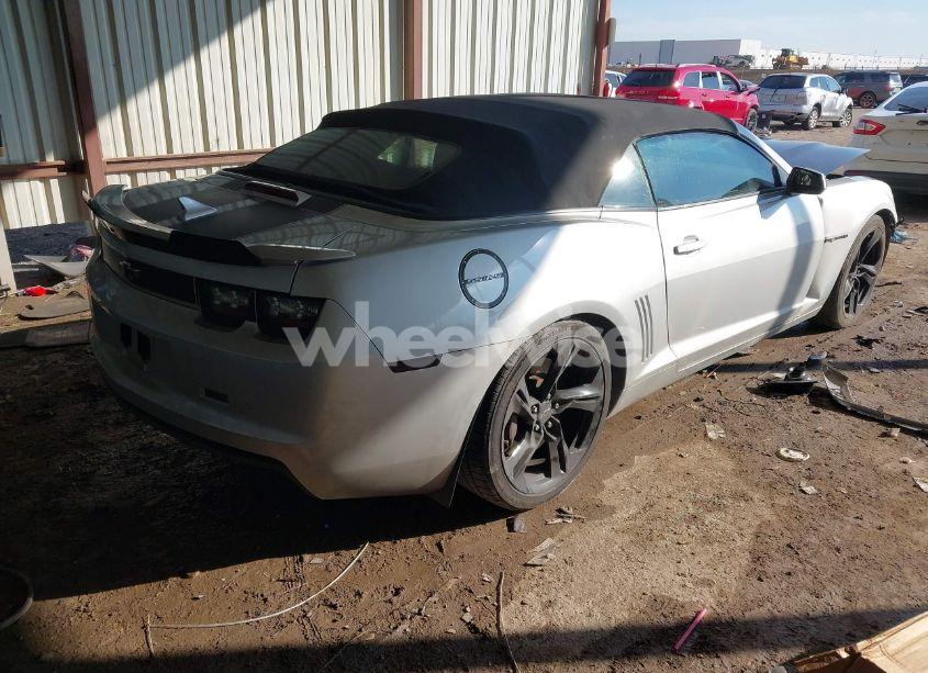 Photo 4 of 2011 Chevrolet Camaro 2SS (VIN 2G1FK3DJ4B9210031)