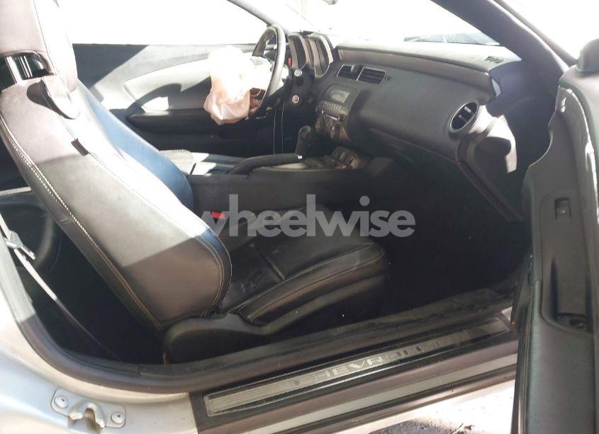 Photo 5 of 2011 Chevrolet Camaro 2SS (VIN 2G1FK3DJ4B9210031)