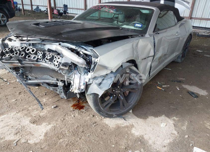 Photo 6 of 2011 Chevrolet Camaro 2SS (VIN 2G1FK3DJ4B9210031)