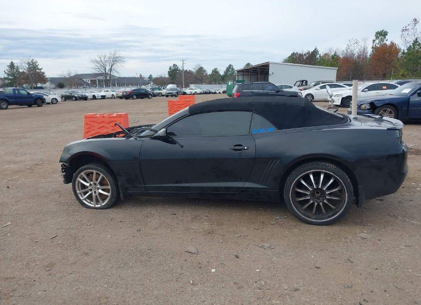 Photo 13 of 2011 Chevrolet Camaro 2SS (VIN 2G1FK3DJ6B9160586)