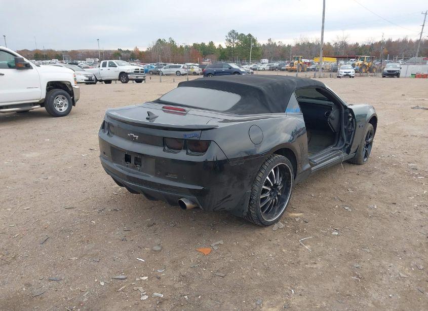 Photo 4 of 2011 Chevrolet Camaro 2SS (VIN 2G1FK3DJ6B9160586)