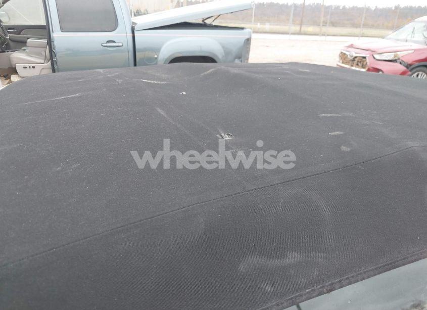 Photo 6 of 2011 Chevrolet Camaro 2SS (VIN 2G1FK3DJ7B9166848)