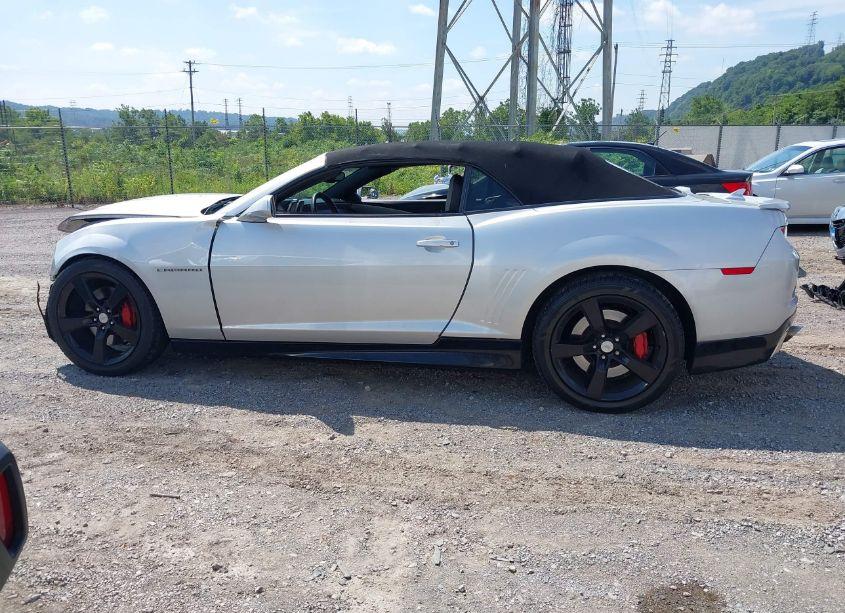 Photo 15 of 2011 Chevrolet Camaro 2SS (VIN 2G1FK3DJ7B9189742)