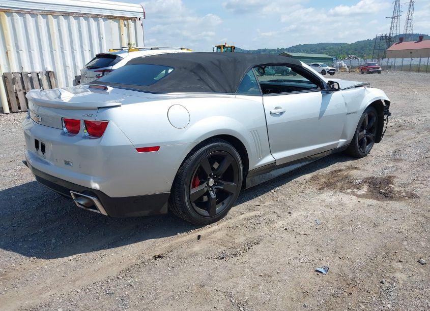 Photo 4 of 2011 Chevrolet Camaro 2SS (VIN 2G1FK3DJ7B9189742)