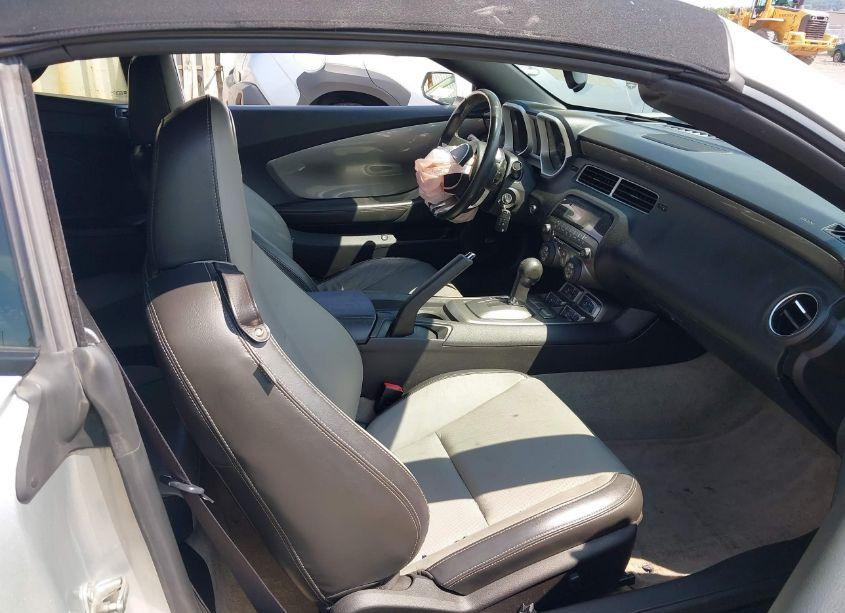 Photo 5 of 2011 Chevrolet Camaro 2SS (VIN 2G1FK3DJ7B9189742)