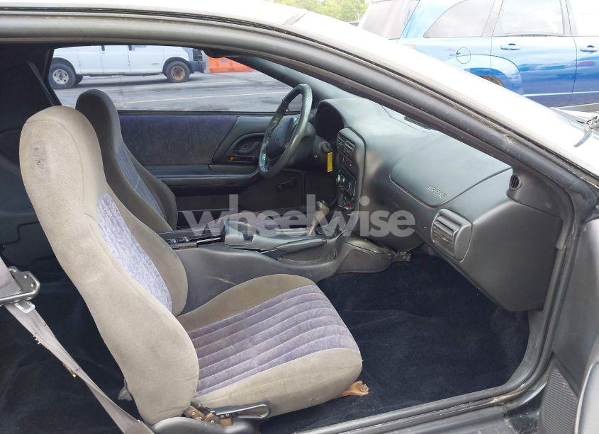 Photo 5 of 2002 Chevrolet Camaro Z28 (VIN 2G1FP22G222120078)