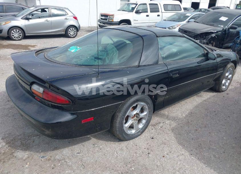 Photo 4 of 1998 Chevrolet Camaro Z28 (VIN 2G1FP22G2W2131930)