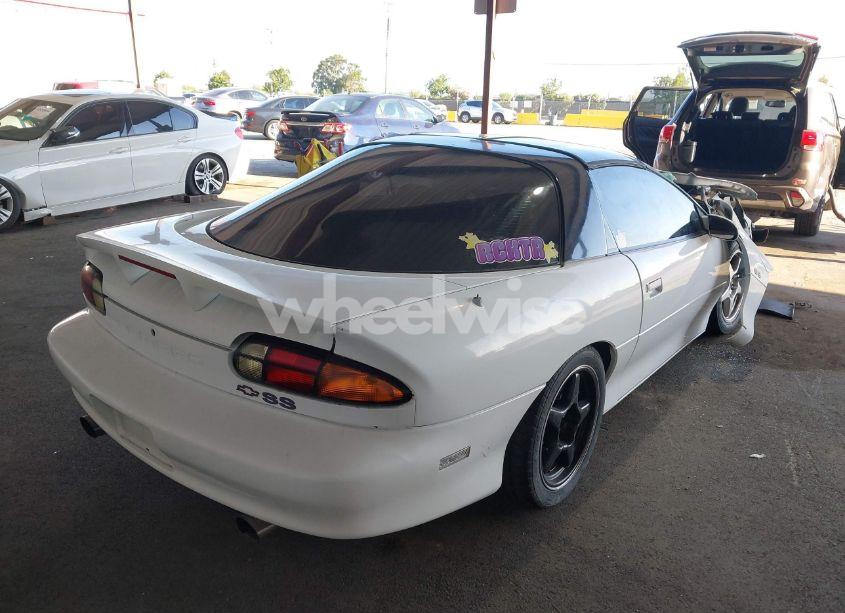 Photo 4 of 2000 Chevrolet Camaro Z28 (VIN 2G1FP22G5Y2111867)