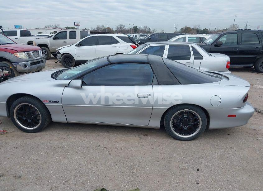 Photo 14 of 2002 Chevrolet Camaro Z28 (VIN 2G1FP22GX22148937)