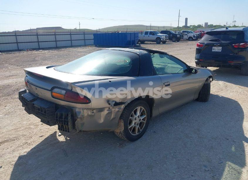 Photo 4 of 2002 Chevrolet Camaro (VIN 2G1FP22K022100951)