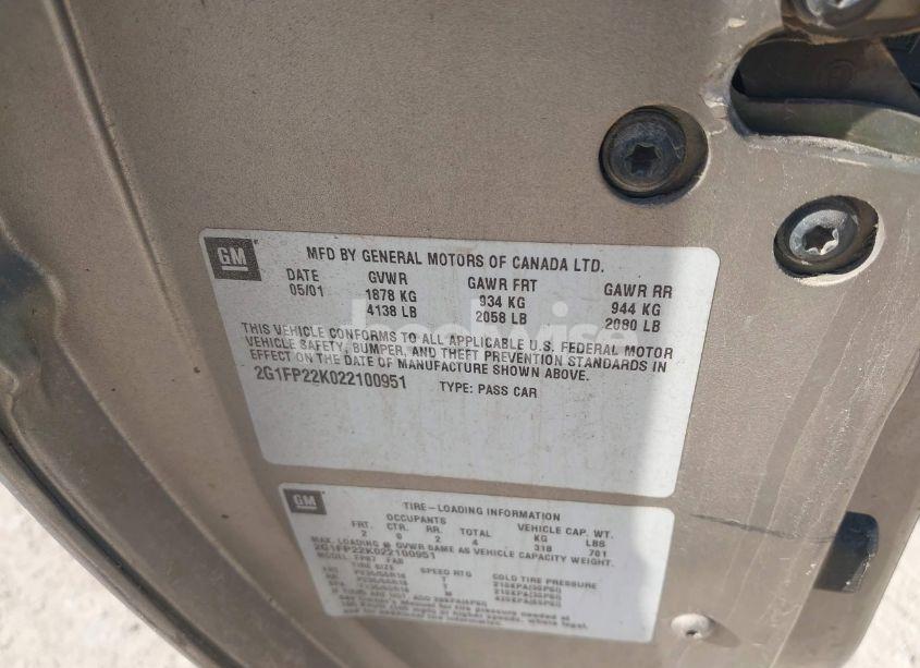 Photo 9 of 2002 Chevrolet Camaro (VIN 2G1FP22K022100951)