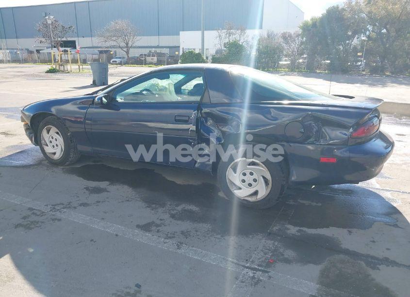 Photo 3 of 2000 Chevrolet Camaro (VIN 2G1FP22K1Y2101843)