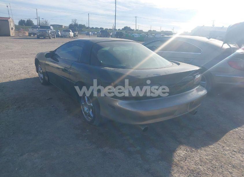 Photo 3 of 2000 Chevrolet Camaro (VIN 2G1FP22K2Y2108140)