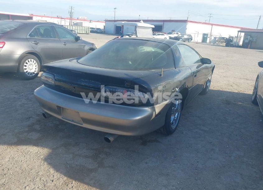 Photo 4 of 2000 Chevrolet Camaro (VIN 2G1FP22K2Y2108140)