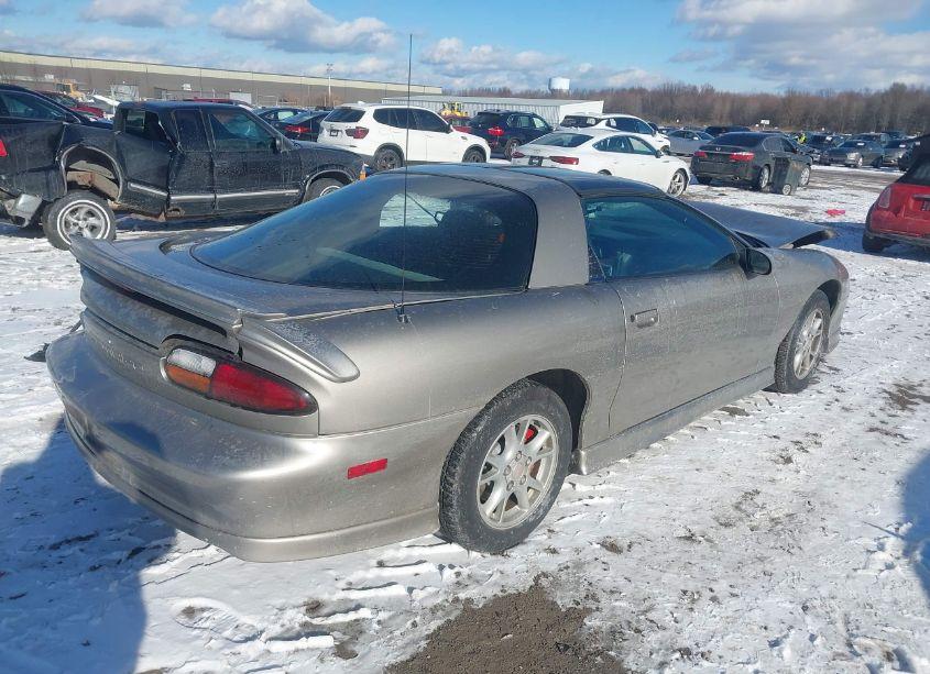 Photo 4 of 2000 Chevrolet Camaro (VIN 2G1FP22K4Y2104946)