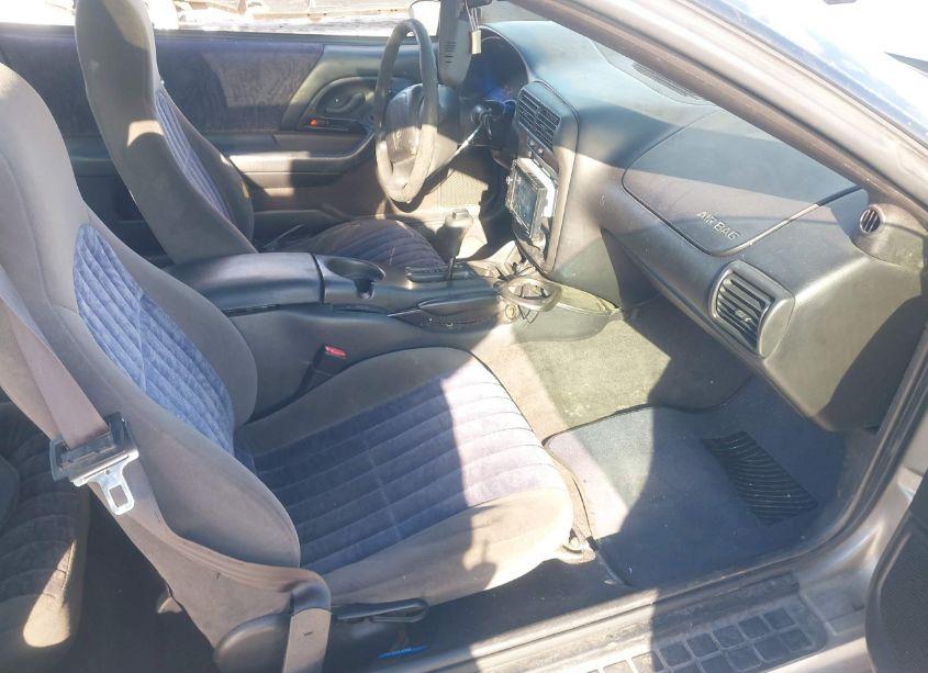 Photo 5 of 2000 Chevrolet Camaro (VIN 2G1FP22K4Y2104946)