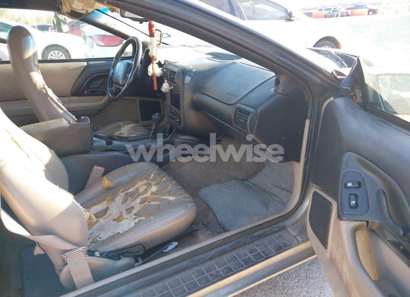 Photo 5 of 2000 Chevrolet Camaro (VIN 2G1FP22K4Y2167092)