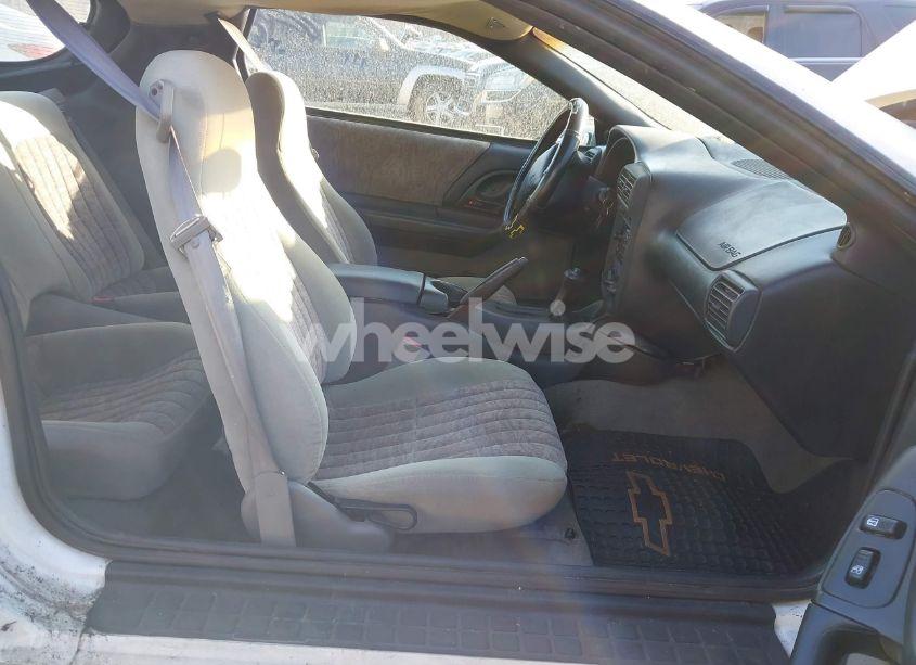 Photo 5 of 2002 Chevrolet Camaro (VIN 2G1FP22K522127675)