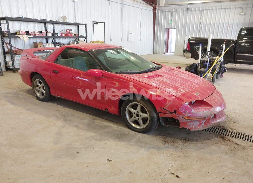 1997 Chevrolet Camaro (VIN 2G1FP22K5V2120469) main photo