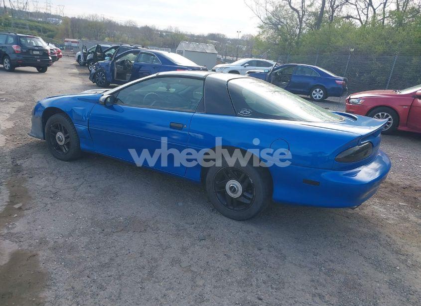 Photo 3 of 1996 Chevrolet Camaro RS (VIN 2G1FP22K6T2103872)