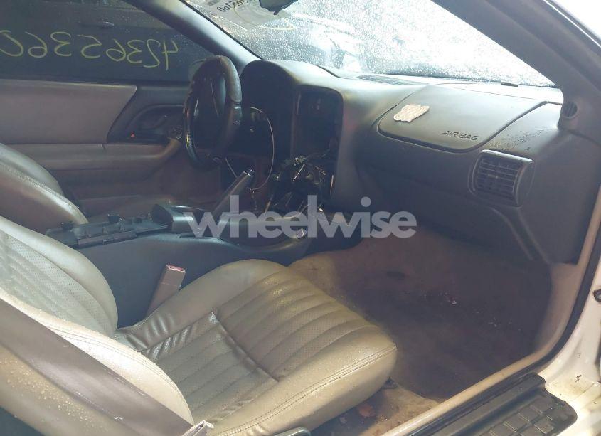 Photo 5 of 1998 Chevrolet Camaro (VIN 2G1FP22K7W2106185)