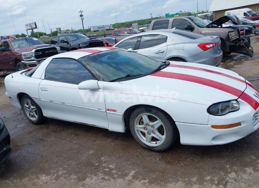 Photo 13 of 1998 Chevrolet Camaro (VIN 2G1FP22K7W2120720)