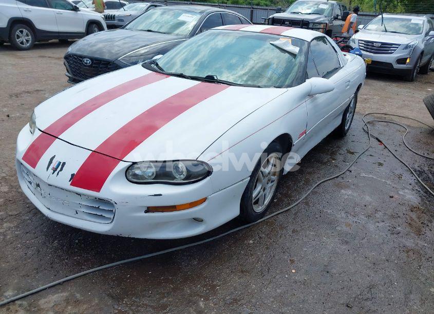 Photo 2 of 1998 Chevrolet Camaro (VIN 2G1FP22K7W2120720)