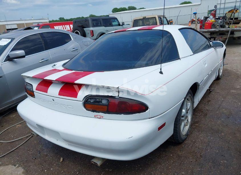 Photo 4 of 1998 Chevrolet Camaro (VIN 2G1FP22K7W2120720)