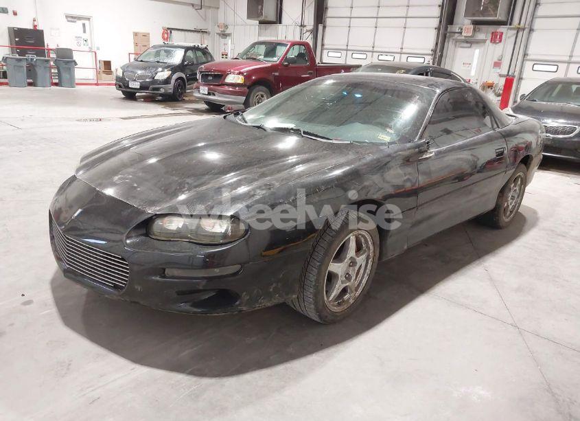 Photo 2 of 2001 Chevrolet Camaro (VIN 2G1FP22K812132173)