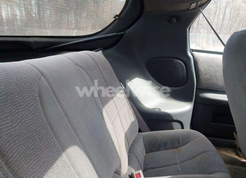 Photo 8 of 1996 Chevrolet Camaro RS (VIN 2G1FP22K9T2101047)