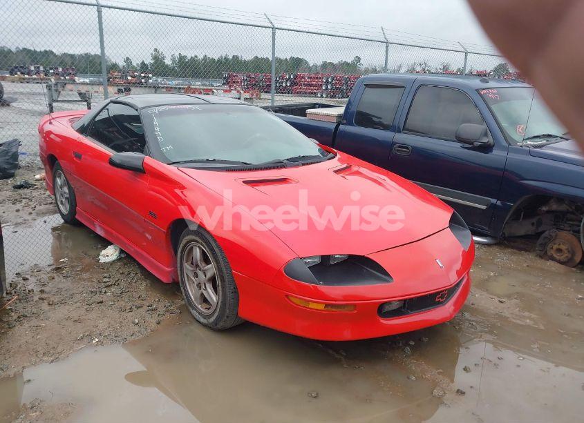 1997 Chevrolet Camaro RS (VIN 2G1FP22KXV2119480) main photo