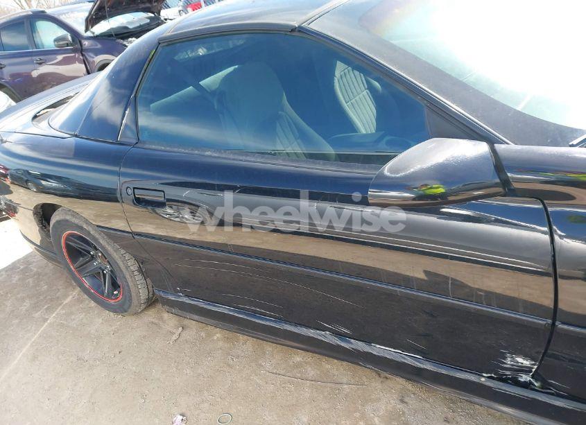 Photo 13 of 1998 Chevrolet Camaro (VIN 2G1FP22KXW2148334)