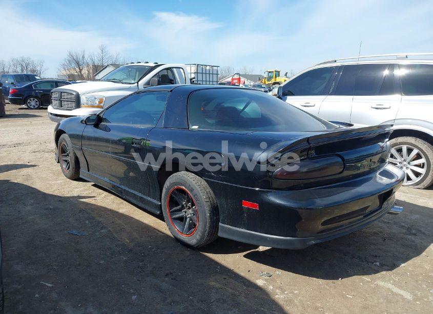 Photo 3 of 1998 Chevrolet Camaro (VIN 2G1FP22KXW2148334)