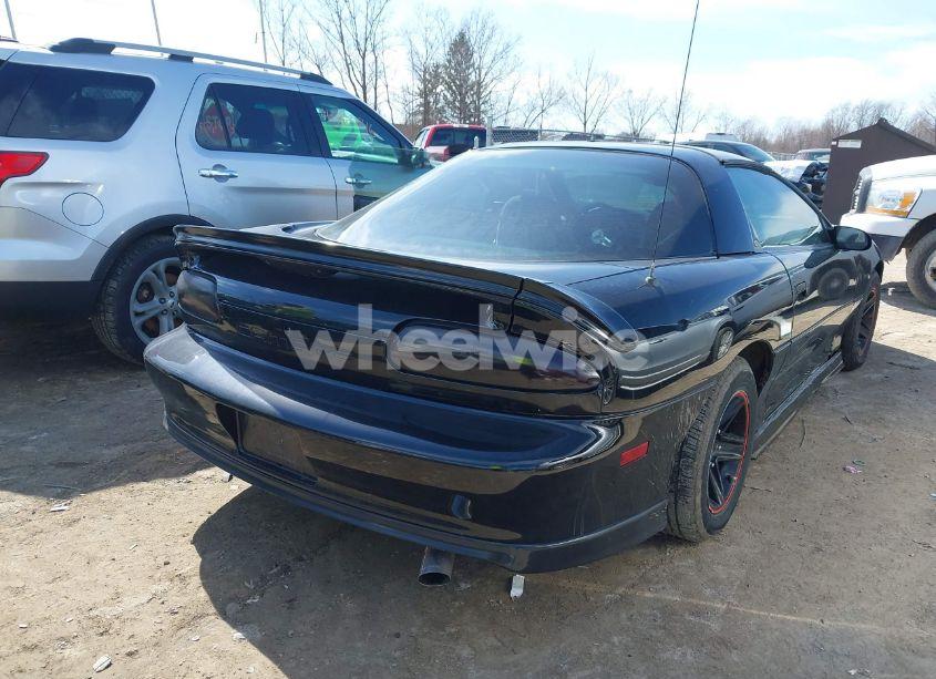 Photo 4 of 1998 Chevrolet Camaro (VIN 2G1FP22KXW2148334)