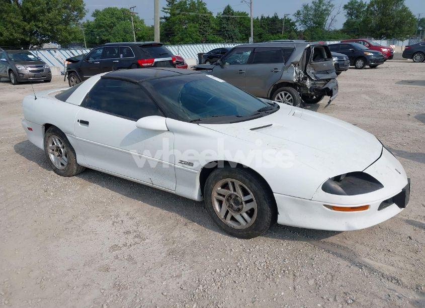 1997 Chevrolet Camaro Z28 (VIN 2G1FP22P1V2156722) main photo