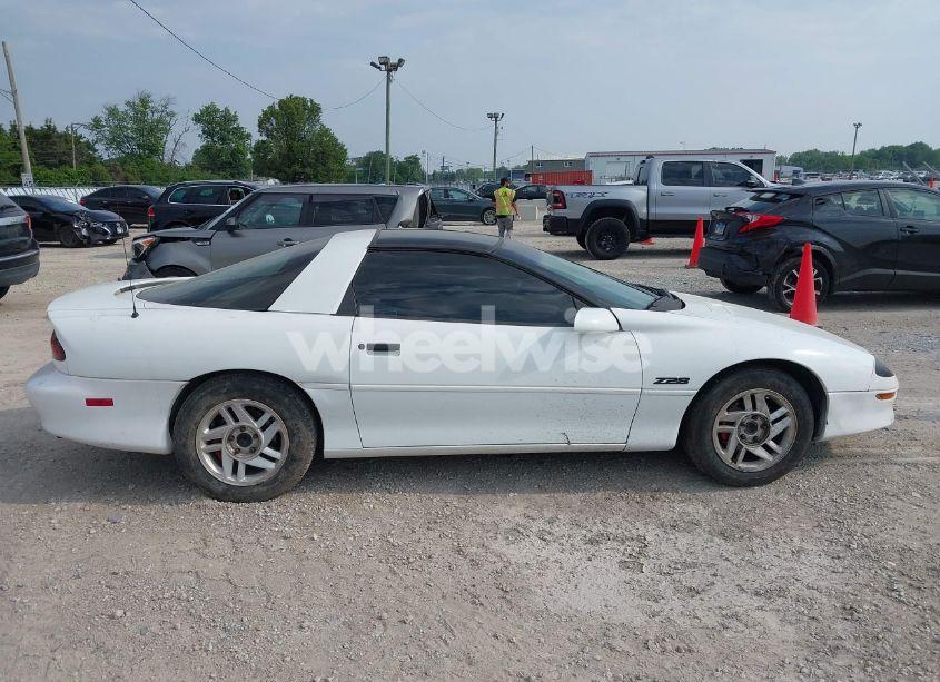 Photo 13 of 1997 Chevrolet Camaro Z28 (VIN 2G1FP22P1V2156722)