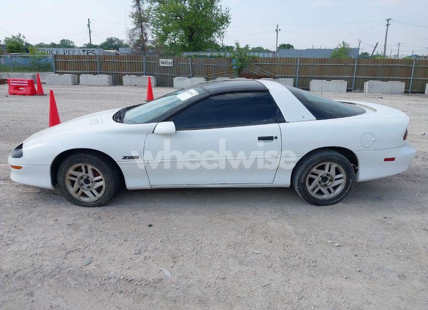 Photo 14 of 1997 Chevrolet Camaro Z28 (VIN 2G1FP22P1V2156722)