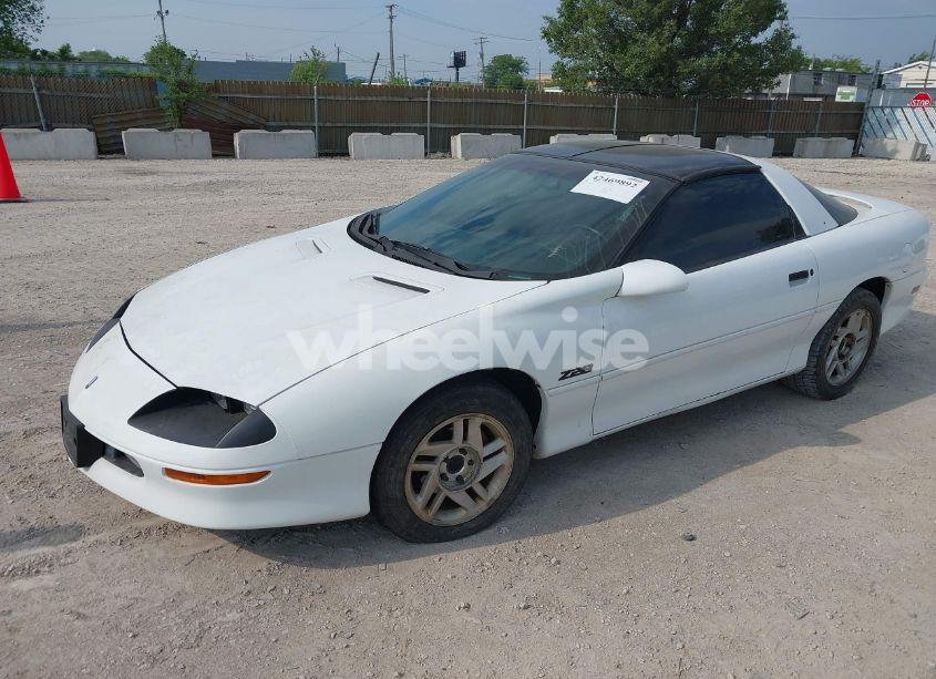 Photo 2 of 1997 Chevrolet Camaro Z28 (VIN 2G1FP22P1V2156722)