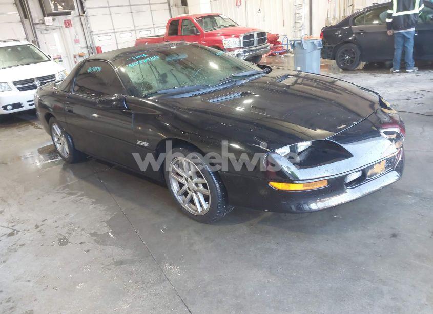 1994 Chevrolet Camaro Z28 (VIN 2G1FP22P5R2139444) main photo
