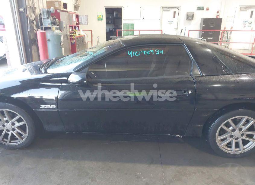 Photo 14 of 1994 Chevrolet Camaro Z28 (VIN 2G1FP22P5R2139444)