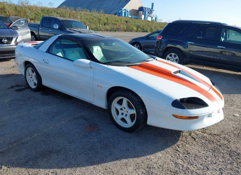 1997 Chevrolet Camaro SS (VIN 2G1FP22P6V2124154) main photo