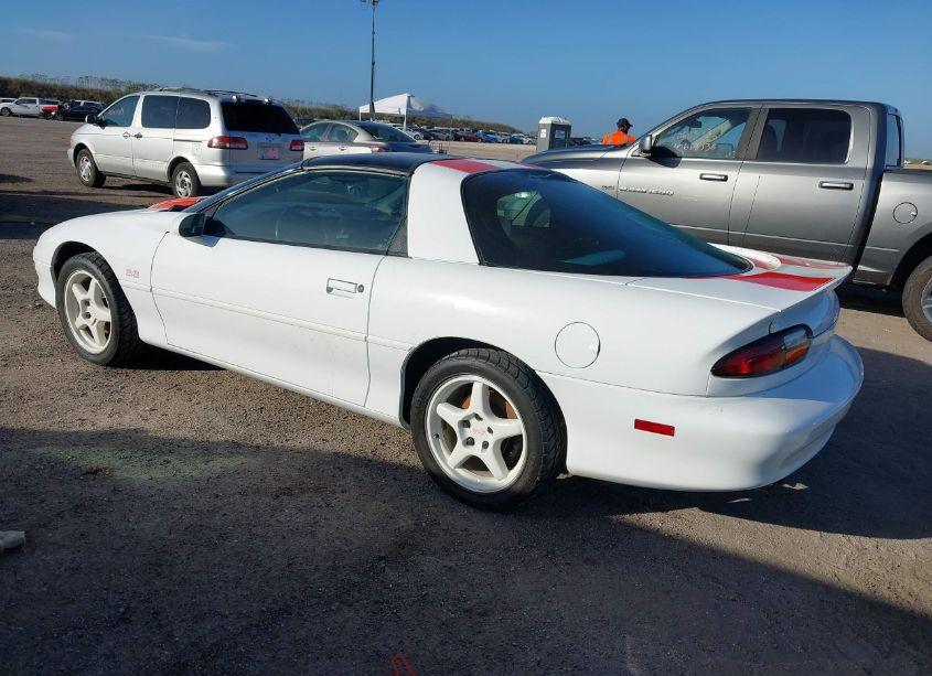 Photo 3 of 1997 Chevrolet Camaro SS (VIN 2G1FP22P6V2124154)